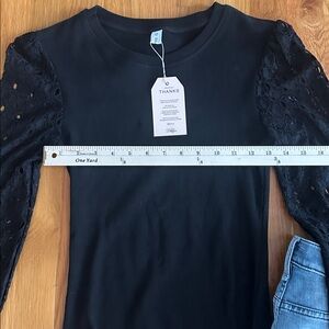 NWT/ black ribbed bodysuit w/ cute lace balloon sleeves, size small